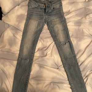American Eagle light wash jeans SIZE 2